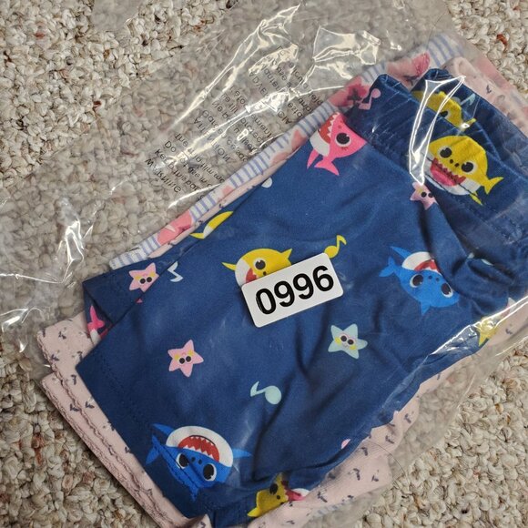 3 -Piece Toddler Girls Shorts Bundle Size 4/4T - Picture 6 of 6